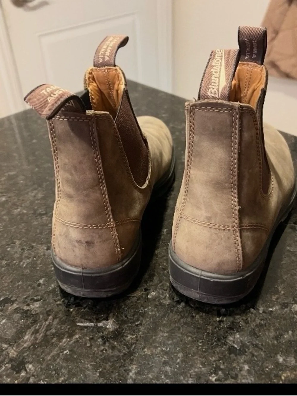 Blundstone rustic brown leather Suede Chukka Boots